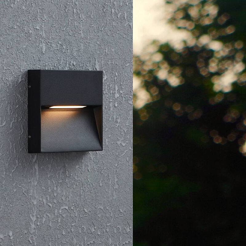 Svart modern utelampa aluminium, Lamar, 4,8W, varm till kall vit justerbar LED, IP65