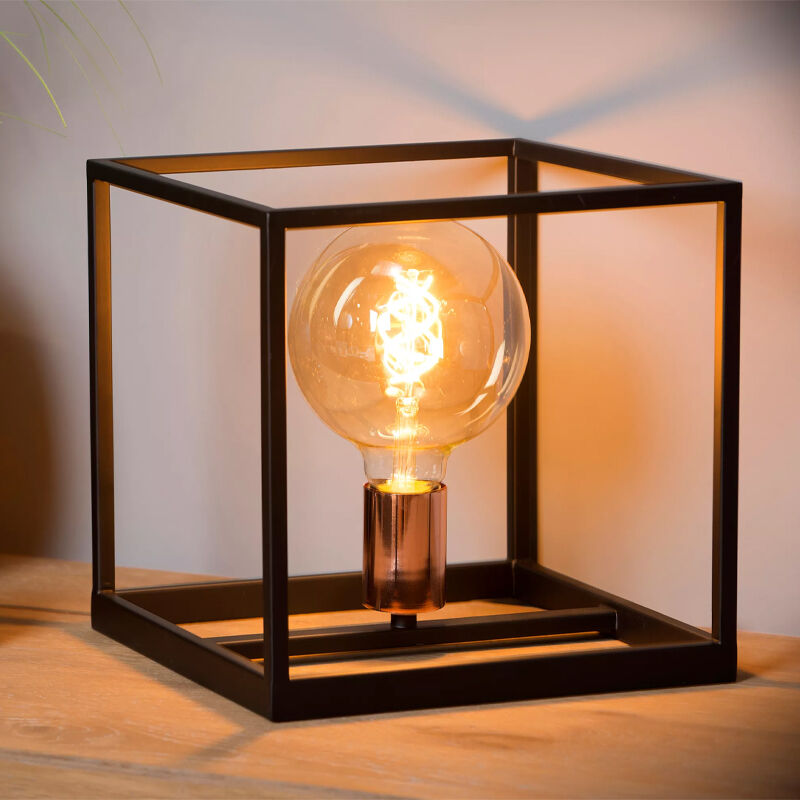 Svart bordslampa modern, Arthur, med brytare