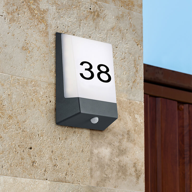 Svart utomhus vägglampa med skymningssensor modern, Bernadette, 9W, 3000K LED, IP54