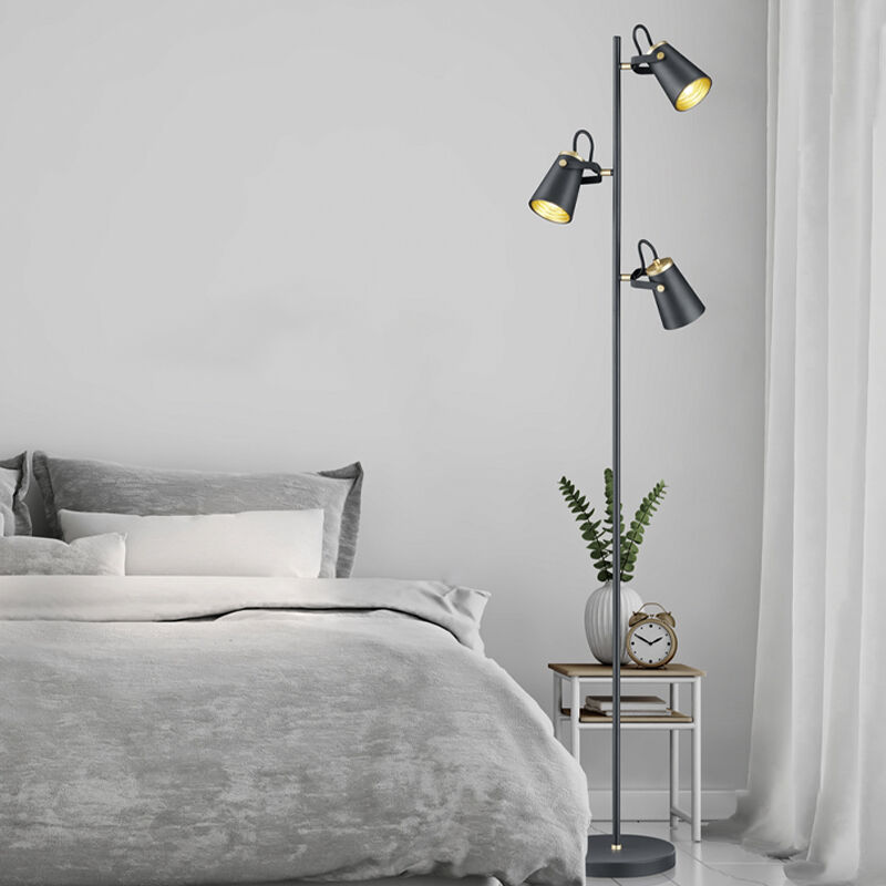 Svart golvlampa modern, Skals, med brytare