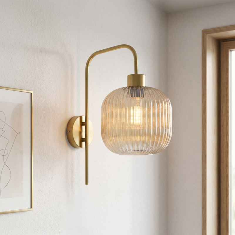 Design vägglampa bärnstensfärgad, Charlois
