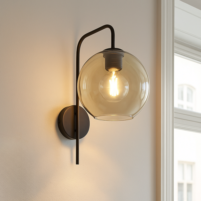 Design vägglampa bärnstensfärgad, Giada, med brytare Design vägglampa bärnstensfärgad, Giada, med brytare
