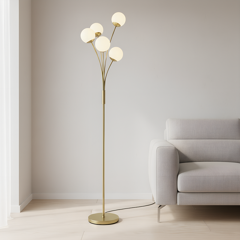 Design golvlampa mässing, Stacy, med brytare Design golvlampa mässing, Stacy, med brytare