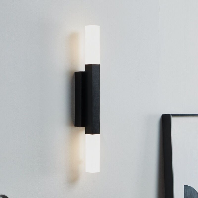 Svart modern spegelbelysning aluminium, Yolande, 5,5W, 3000K LED, IP44 Svart modern spegelbelysning aluminium, Yolande, 5,5W, 3000K LED, IP44