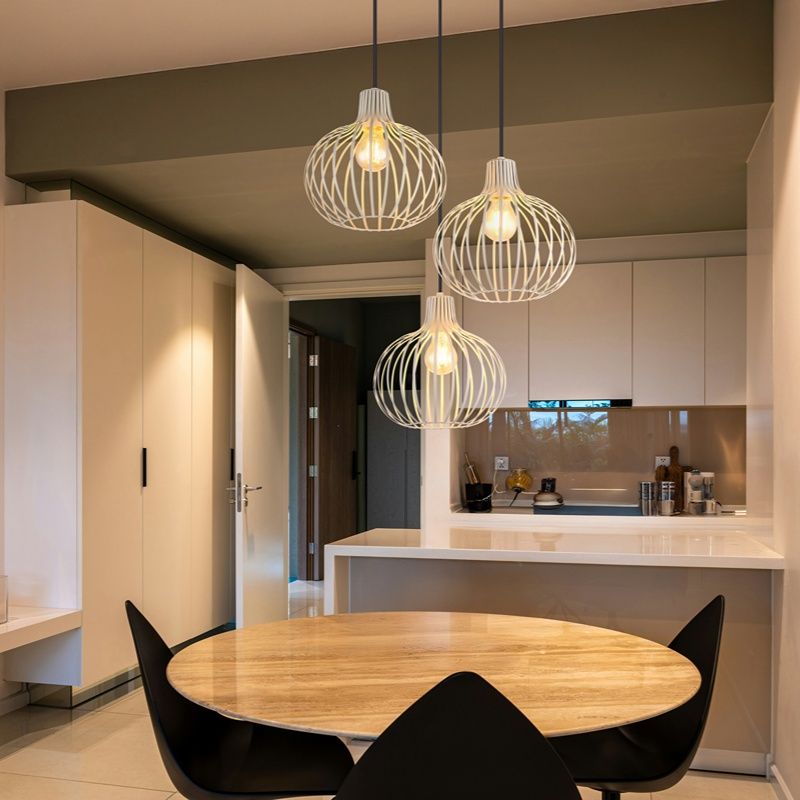 Krämfärgad industri fönsterlampa metall, Manpreet