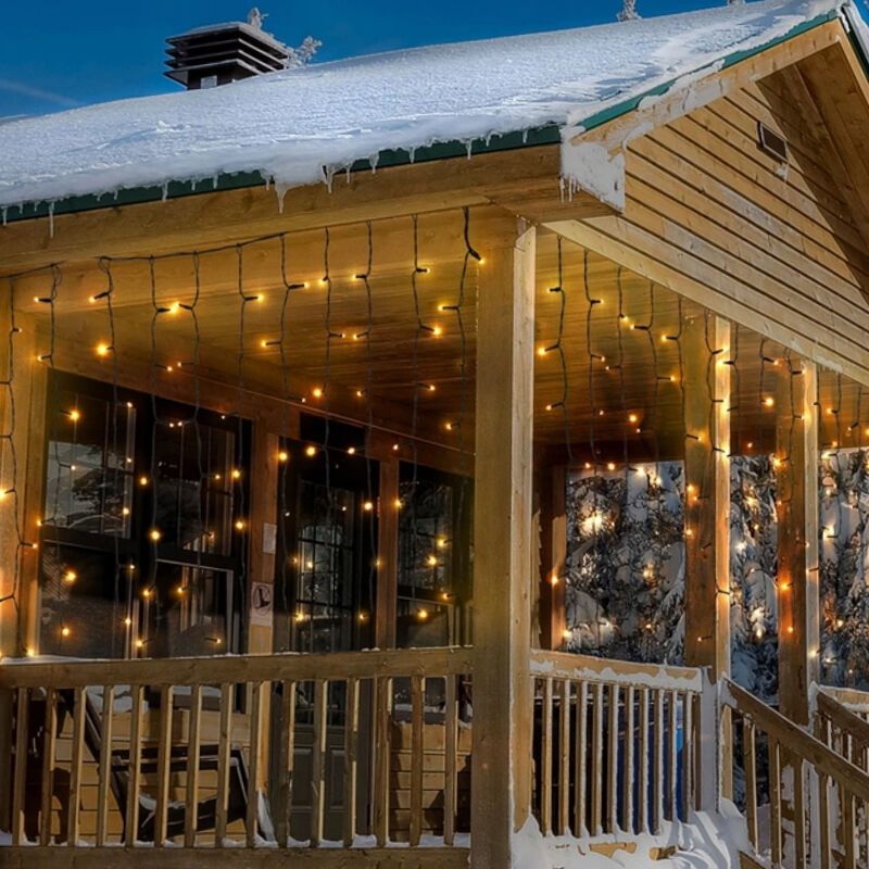 2 meter istappsslinga, 70 cm hög, varm vit, IP44, med snöfalleffekt 2 meter istappsslinga, 70 cm hög, varm vit, IP44, med snöfalleffekt