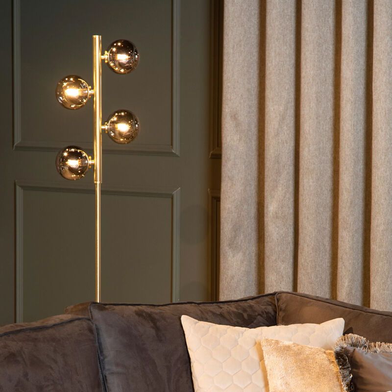 Guld golvlampa retro, Tycho, med brytare Guld golvlampa retro, Tycho, med brytare