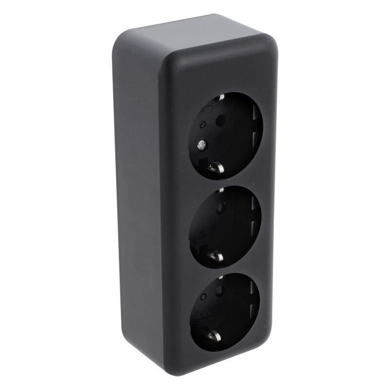 Q-Link utanpåliggande uttag 3-vägs, med barnskydd och skyddskontakt, svart