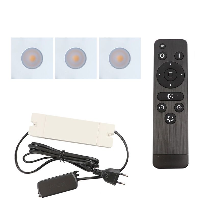 3 fyrkantig vit infälld spotlights uterum Dico, IP65, med anslutningsset och fjärrkontroll 3 fyrkantig vit infälld spotlights uterum Dico, IP65, med anslutningsset och fjärrkontroll