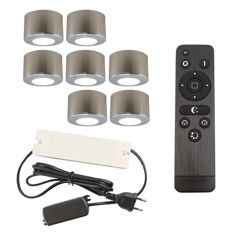 7 rund krom utanpåliggande spotlights uterum Vasso, IP44, med anslutningsset och fjärrkontroll