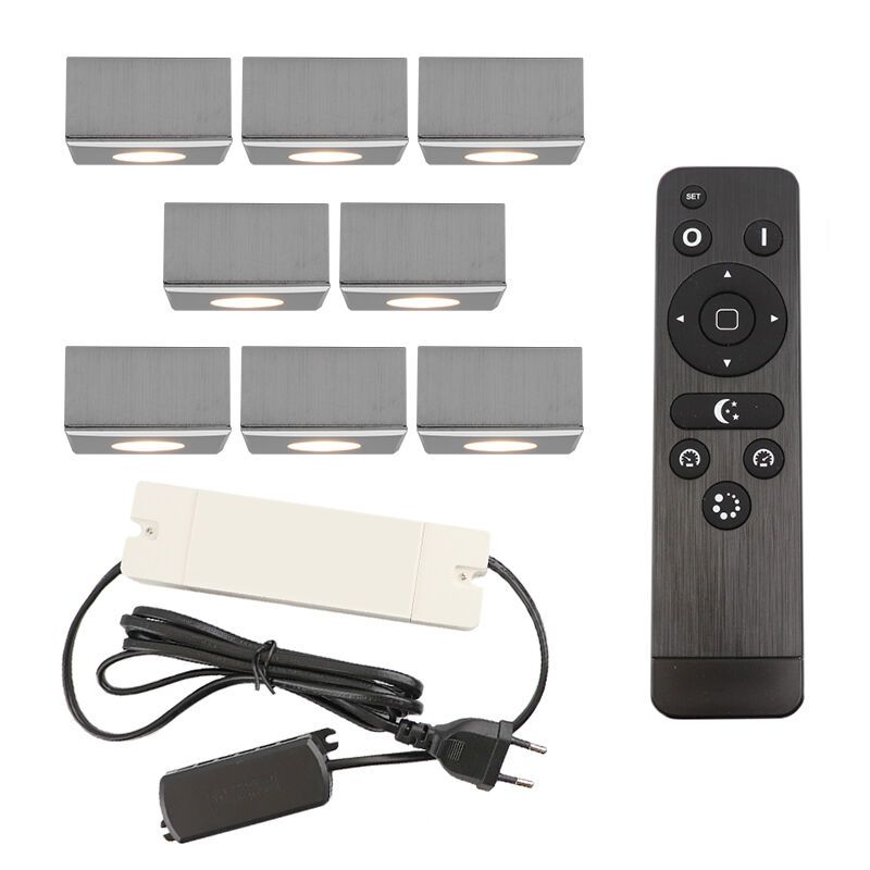 8 fyrkantig krom utanpåliggande spotlight uterum Fredo, IP44, med anslutningsset och fjärrkontroll