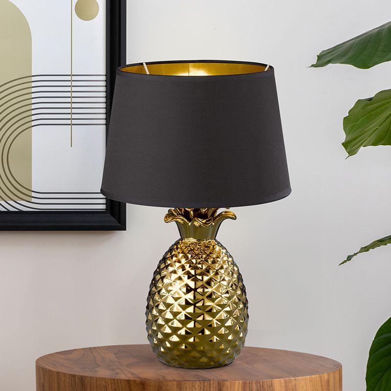 Keramik bordslampa guld, Monsted, med brytare Keramik bordslampa guld, Monsted, med brytare