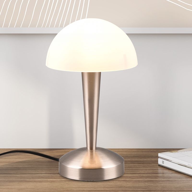 Nickel bordslampa modern, Delila, med beröringsdimmer Nickel bordslampa modern, Delila, med beröringsdimmer