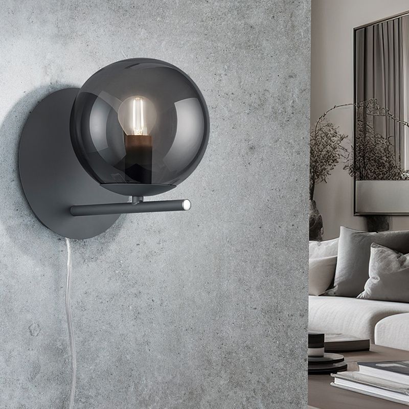 Antracit vägglampa modern, Silkis, med brytare