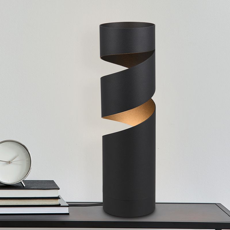 Svart bordslampa design, Marouan, med brytare Svart bordslampa design, Marouan, med brytare
