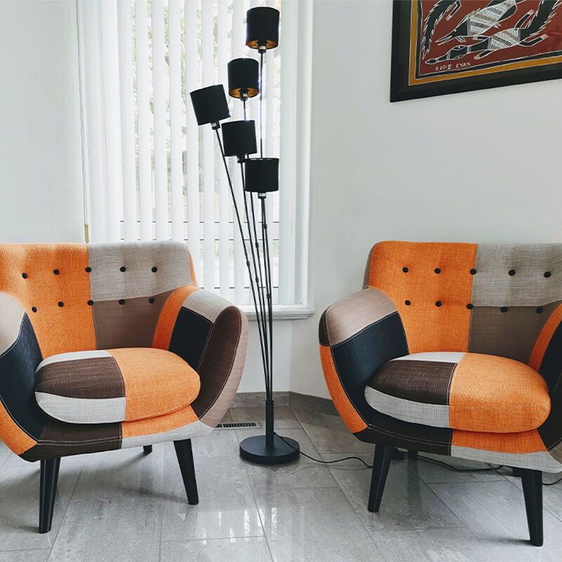 Svart golvlampa modern, Koge, med brytare Svart golvlampa modern, Koge, med brytare