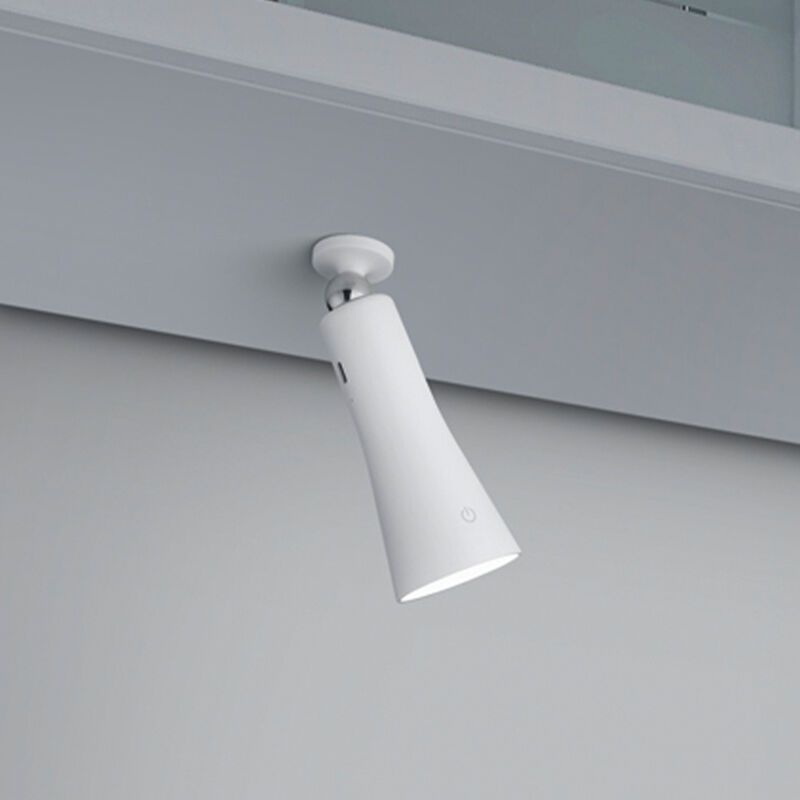 Vit bordslampa metall, Remko, 2W, 3000K LED, med beröringsdimmer