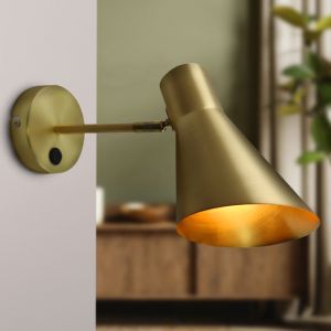 Modern vägglampa mässing, Vico, med brytare