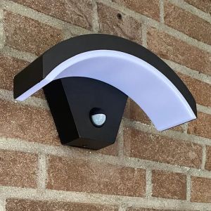 Modern utomhus vägglampa med rörelsesensor svart, Annemay, 6W, 3000K LED, IP54