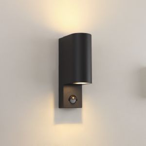 Modern utomhus vägglampa med rörelsesensor svart, Corina, IP54