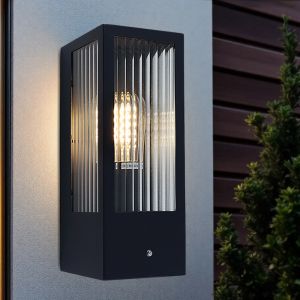 Modern utomhus vägglampa med skymningssensor svart, Senne, IP44