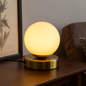 Design bordslampa vit, Stacy, med brytare