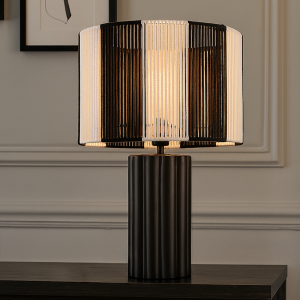 Rustik bordslampa svart, Juno, med brytare