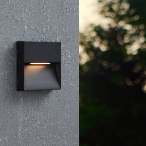 Svart modern utelampa aluminium, Lamar, 4,8W, varm till kall vit justerbar LED, IP65