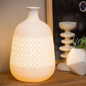 Vit bordslampa retro, Tiesse, med brytare