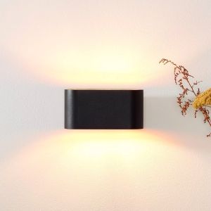Svart vägglampa modern, Xera