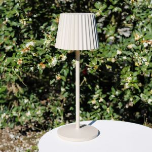 Beige bordslampa utomhus rustik, Justine, 2W, 2700K LED, IP54, med beröringsdimmer