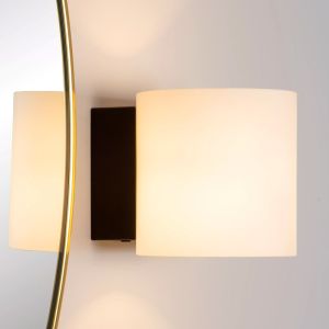 Vit vägglampa modern, Jelte, IP44