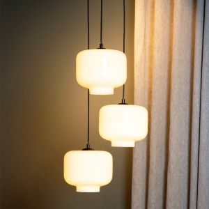 Vit fönsterlampa retro, Medine