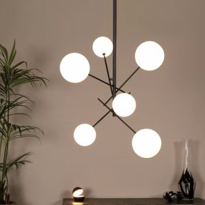 Svart fönsterlampa modern, Alara