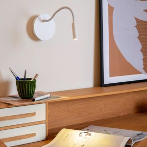Vit sänglampa modern, Jolijn, 2W, 3000K LED, med brytare