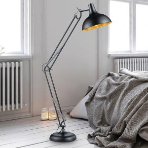 Svart golvlampa modern, Benoit, med brytare