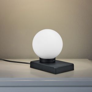 Svart bordslampa modern, Jullian, med brytare