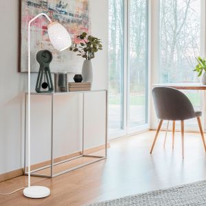 Vit golvlampa modern, Delana, med brytare
