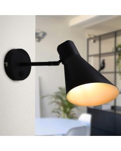 Modern vägglampa svart, Vico, med brytare