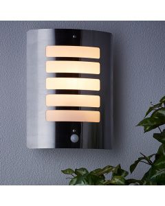 Metall utomhus vägglampa med rörelsesensor krom, Alea, IP44