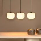 Vit fönsterlampa retro, Medine