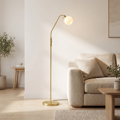 Design golvlampa vit, Ayleen, med brytare