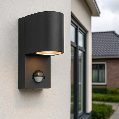Modern utomhus vägglampa med rörelsesensor svart, Corina, IP54