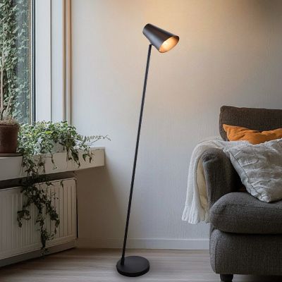 Modern golvlampa svart, Taro, med brytare