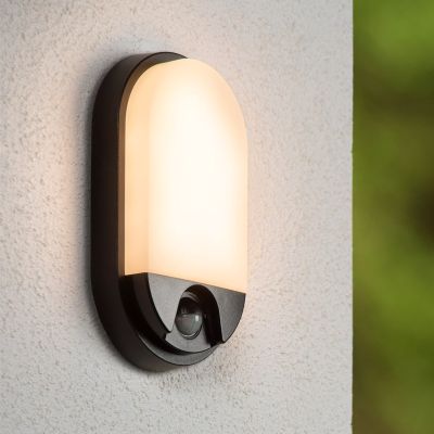 Vit badrumslampa vägg modern, Hups Ir, 10W, 3000K LED, IP54