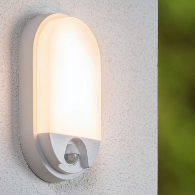 Vit badrumslampa vägg modern, Hups Ir, 10W, 3000K LED, IP54