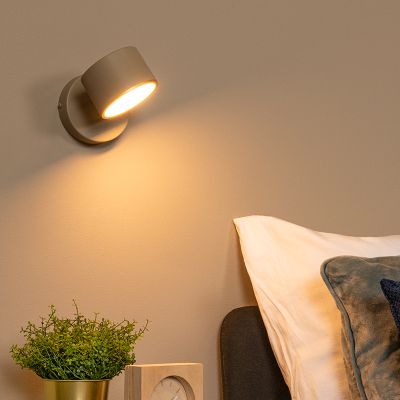 Taupe vägglampa modern, Gian, 9W, 2700K LED