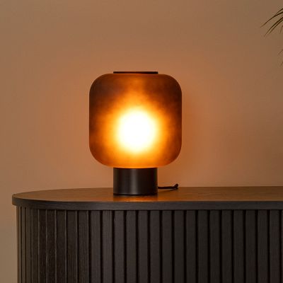 Svart bordslampa modern, Eloise, med brytare