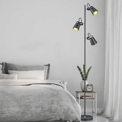 Svart golvlampa modern, Skals, med brytare