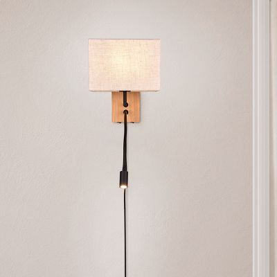 Vit vägglampa trä, Fransien, med brytare